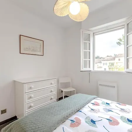 Le Clos L Pool & Balcony L Shellter Apartment