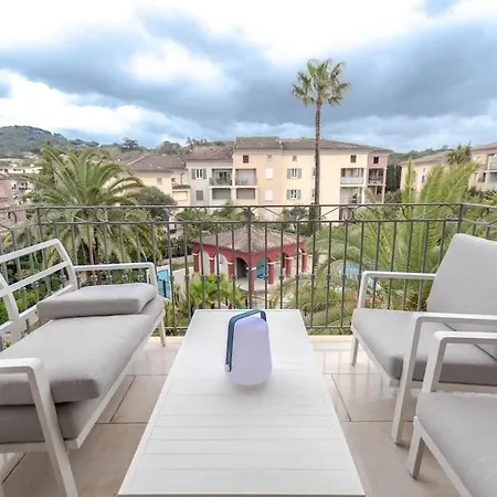 Apartment Le Clos L Pool & Balcony L Shellter *